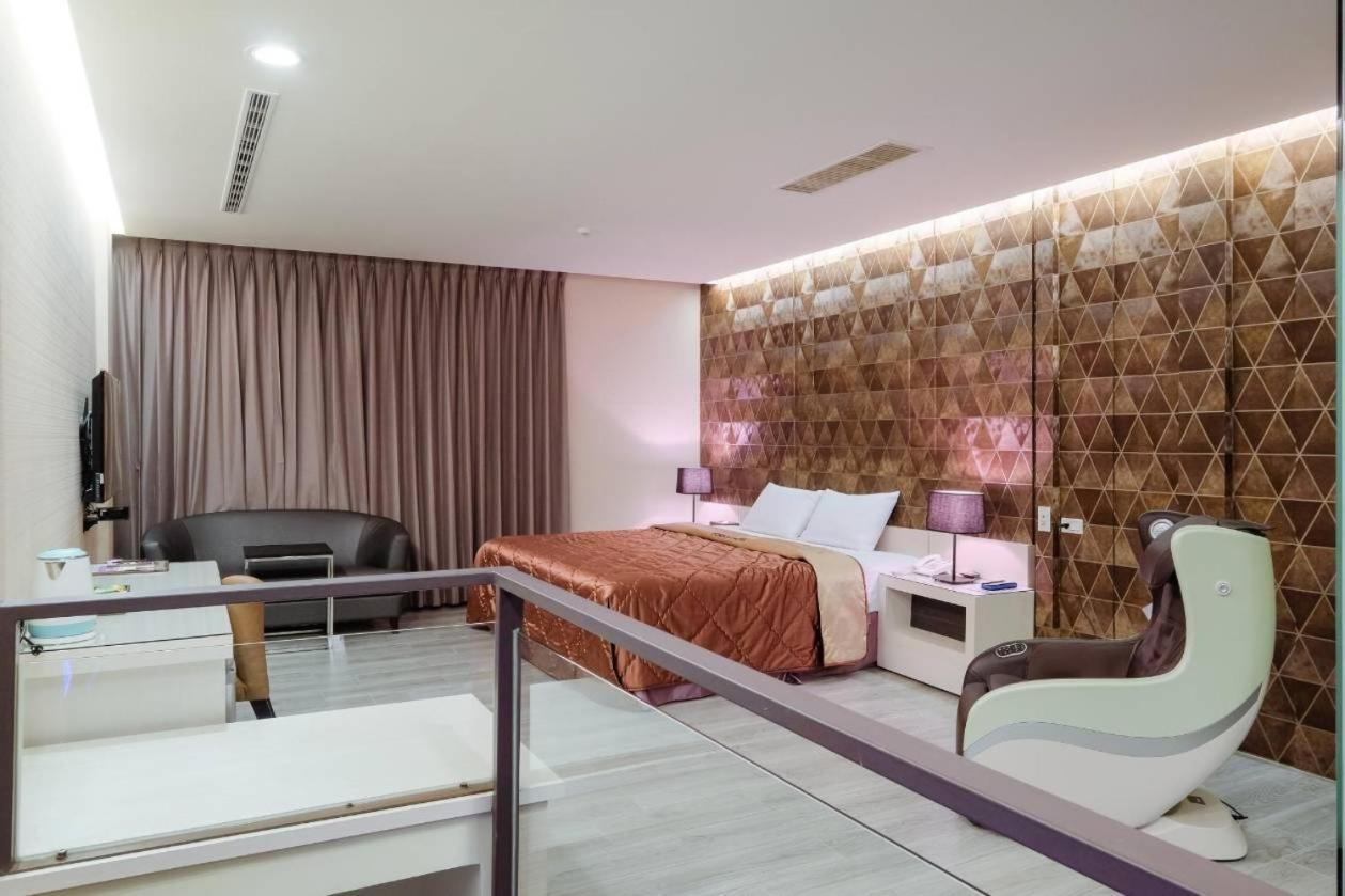 Foxdou Business Motel 타이난 외부 사진