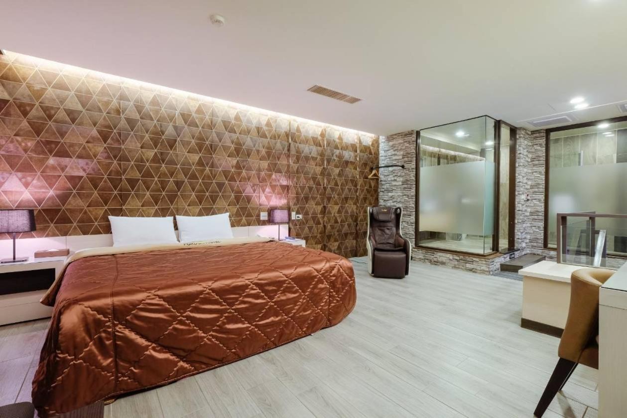 Foxdou Business Motel 타이난 외부 사진